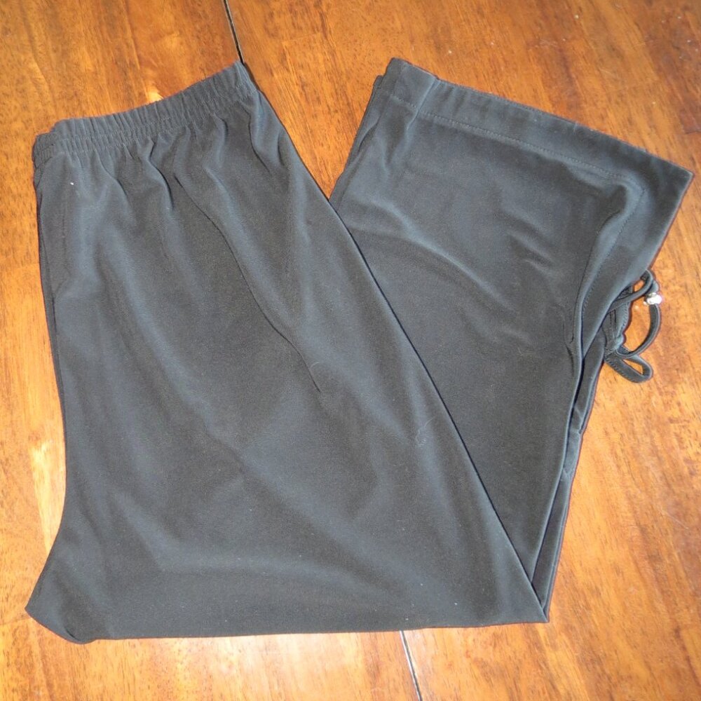 Artex Fashions Black Knit Capri Stretch
